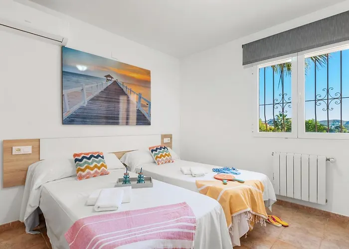 Villa Navacerrada - Plusholidays Teulada